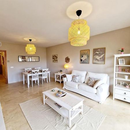 Ferienwohnung Royal Golf View: 2Br, Pools & Ac Sitio de Calahonda Exterior foto