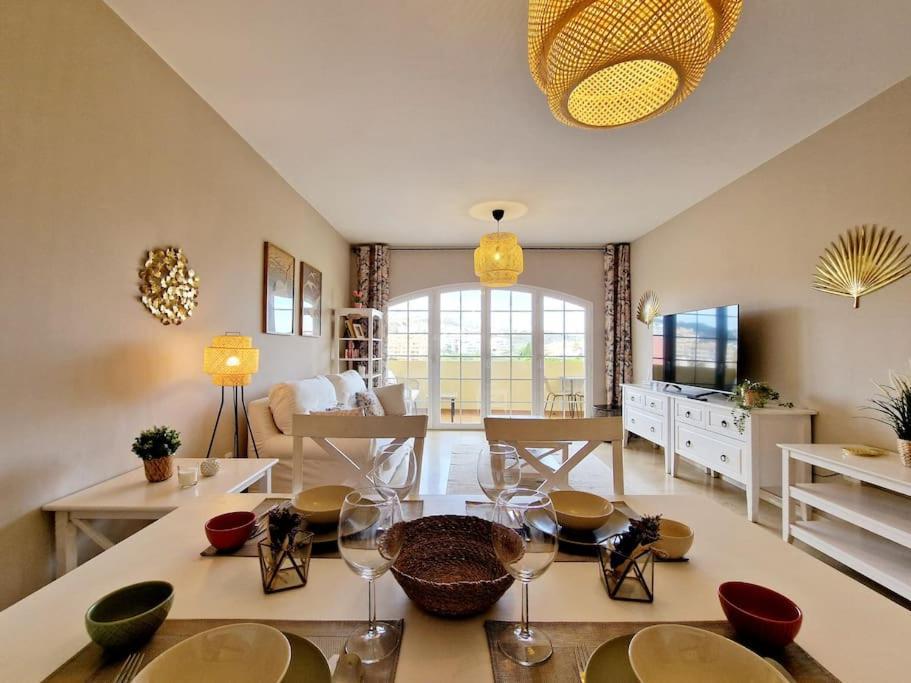 Ferienwohnung Royal Golf View: 2Br, Pools & Ac Sitio de Calahonda Exterior foto