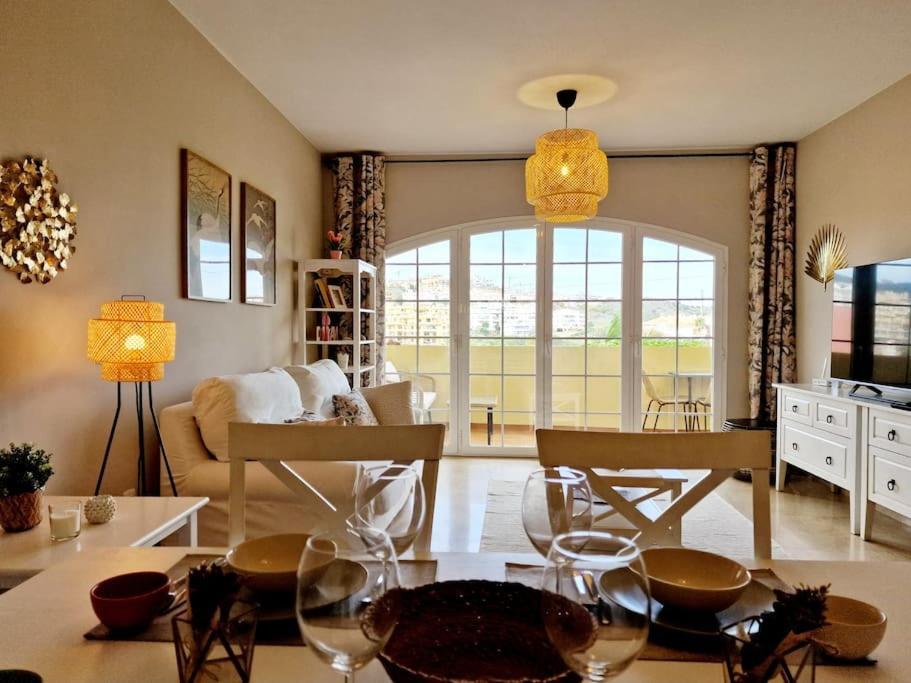 Ferienwohnung Royal Golf View: 2Br, Pools & Ac Sitio de Calahonda Exterior foto