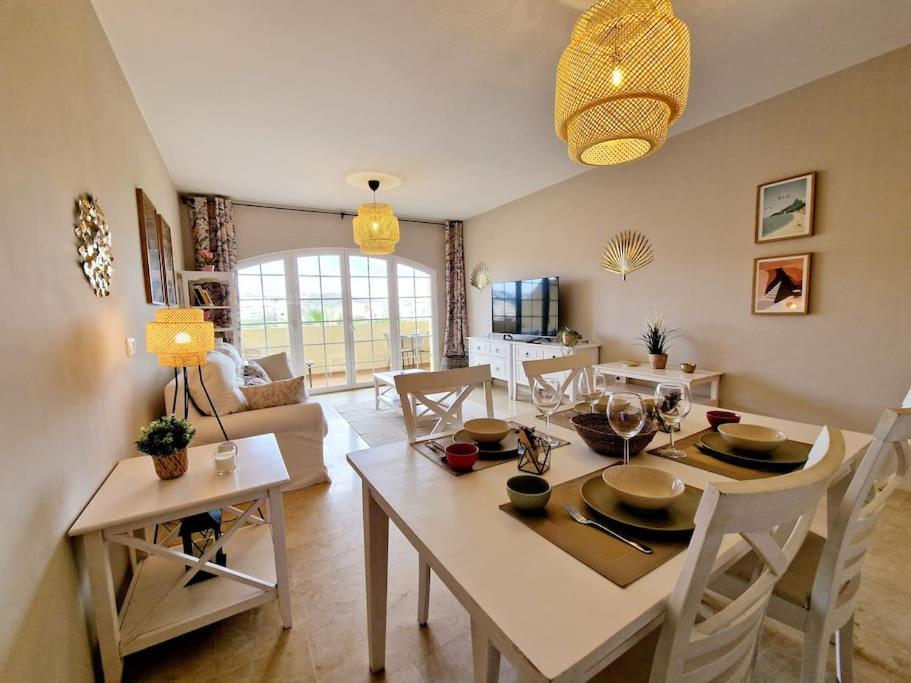 Ferienwohnung Royal Golf View: 2Br, Pools & Ac Sitio de Calahonda Exterior foto